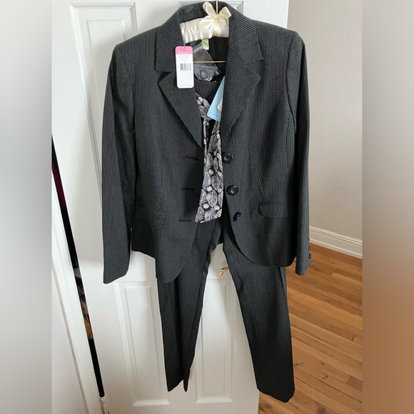 Sigrid Olsen Classic 3pc Ladies Pantsuit. Graphic Design Collection. Retail $360 - Picture 1 of 6
